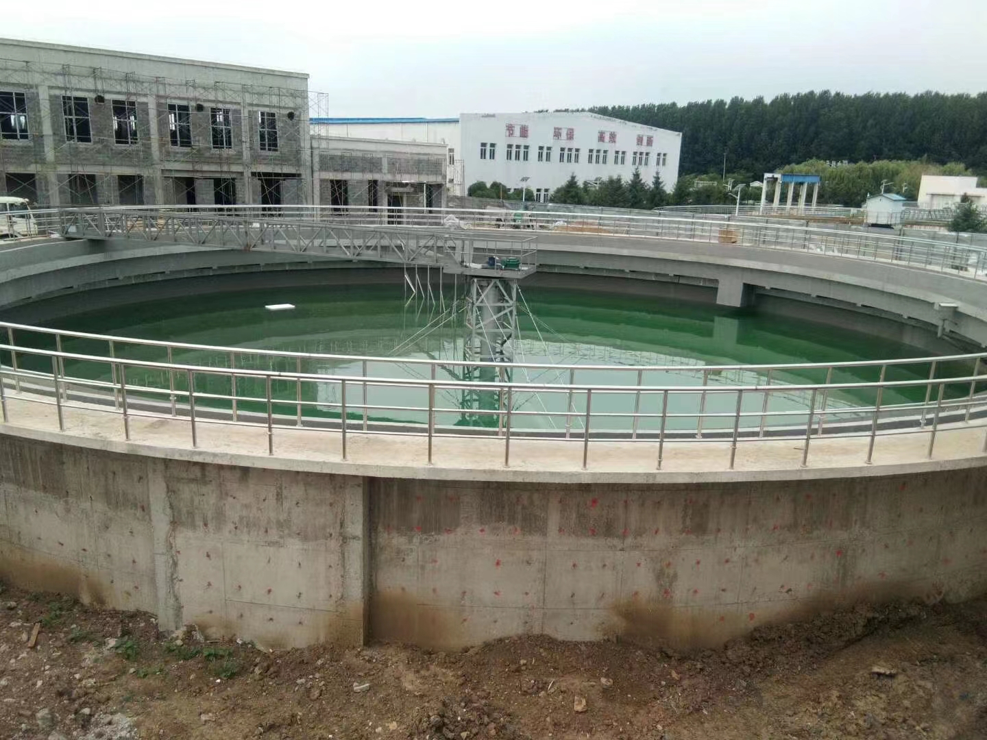 造纸厂污水池、电厂调节池、化工厂污水池鲁蒙LM牌复合防腐防水涂料