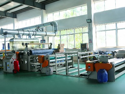 <i style='color:red'>鲁蒙高分子防水卷材</i>具有绿色环境友好